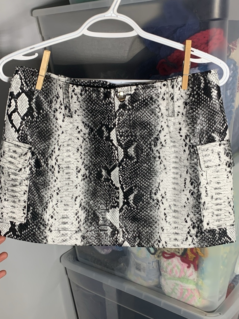 Fashion Nova Black & White Snake-Print Mini Skirt